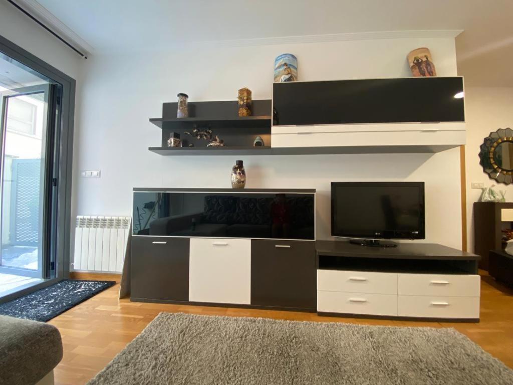 Piso Familiar Amplio Con Acceso Directo A La Playa Apartment บวยอู ภายนอก รูปภาพ