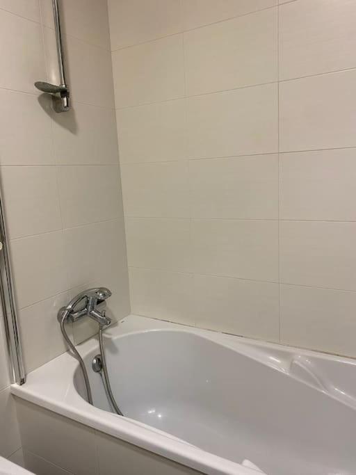 Piso Familiar Amplio Con Acceso Directo A La Playa Apartment บวยอู ภายนอก รูปภาพ